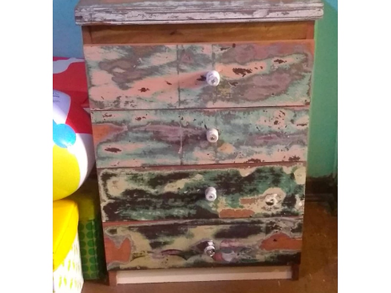 cómoda de madera reciclada vintage Chile