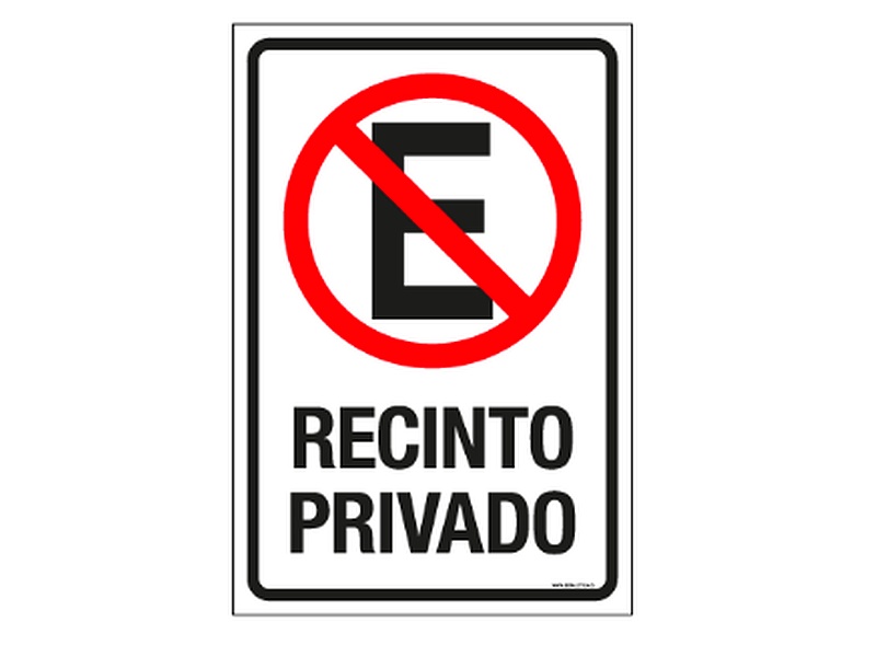 Señalética vial No estacionar recinto privado Chile