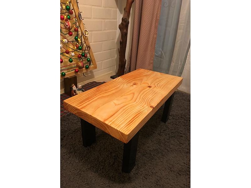 Mesa de centro con base de fierro Chile