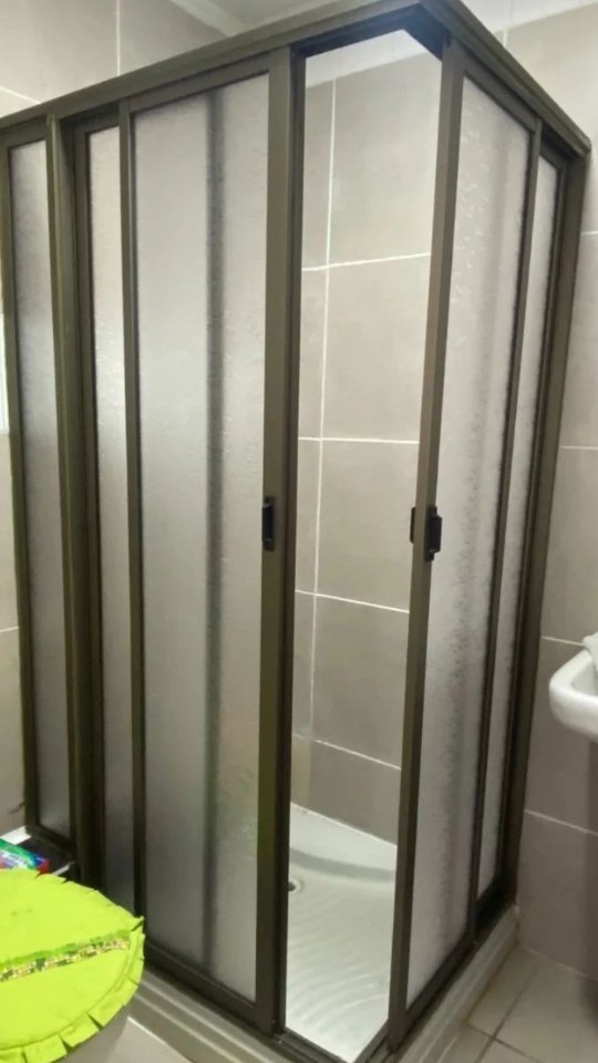 Shower de vidrio laminado Chile