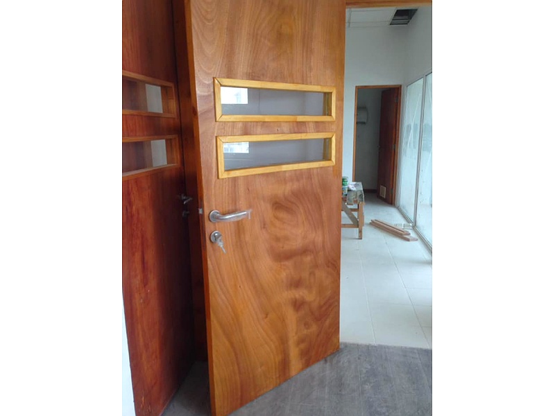 Puerta de madera Chile
