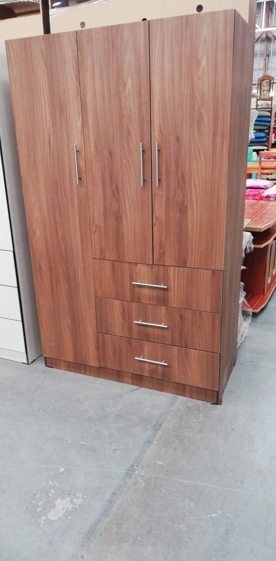 Closet de madera de calidad Chile