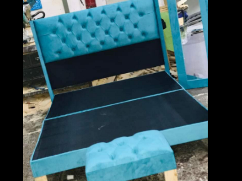 Cama europea celeste