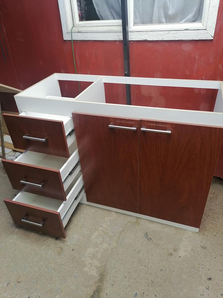 Mueble de sala cajonera de madera Chile