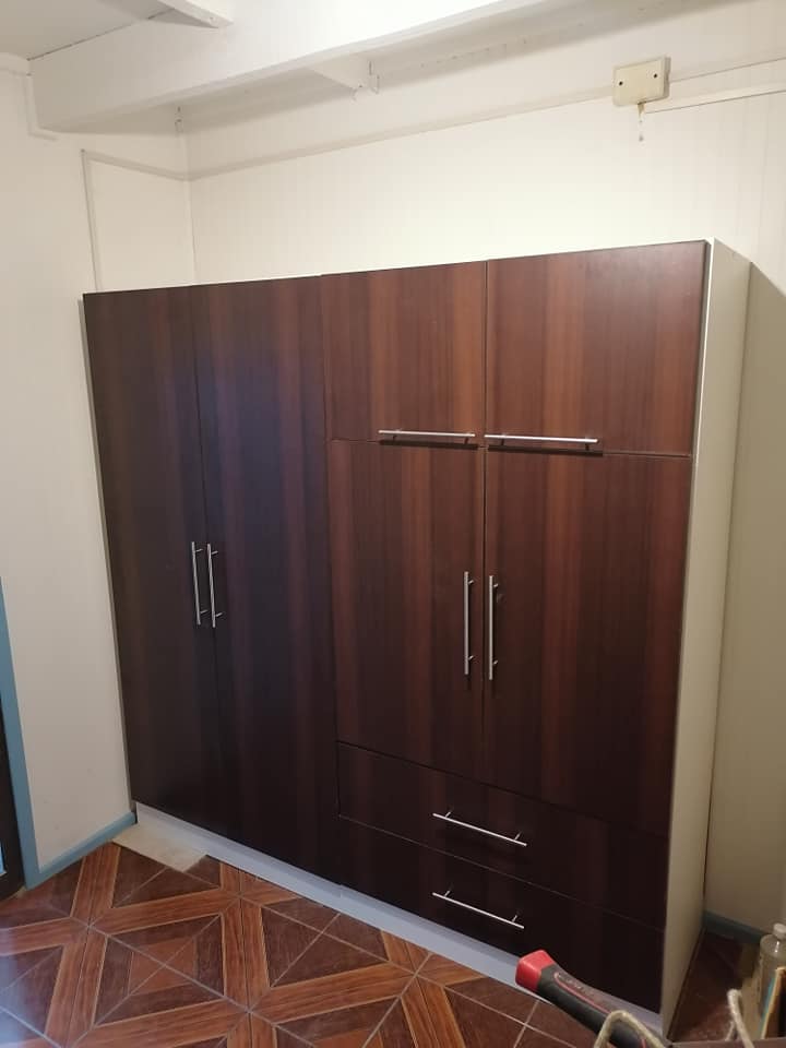 Closet de madera fina de calidad Chile