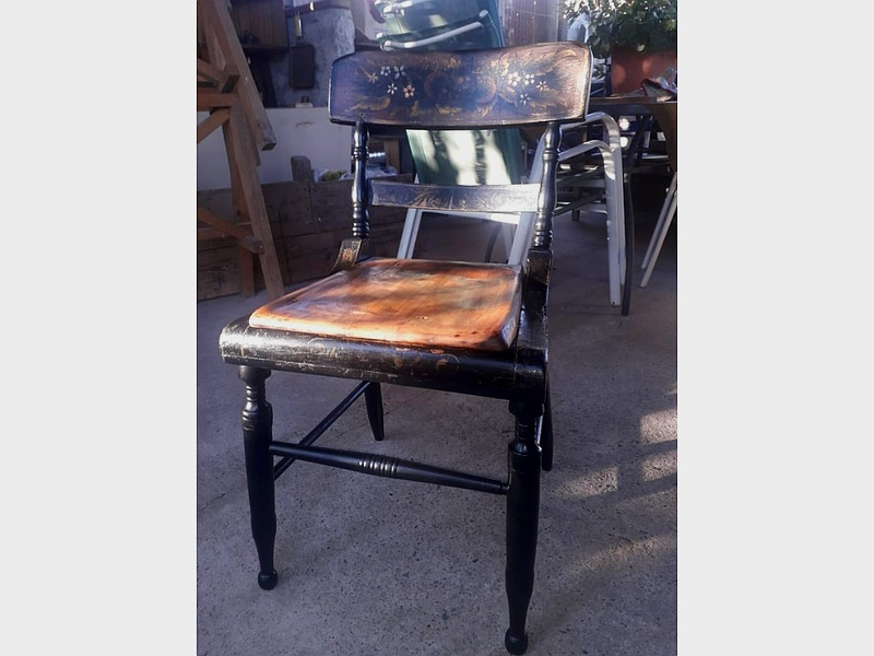 silla negra madera hogar chile
