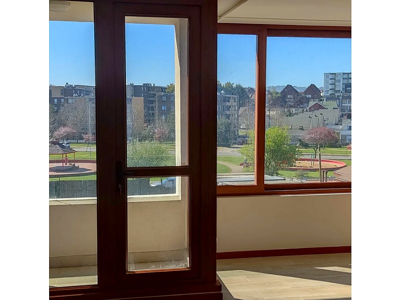 Ventana de madera Chile