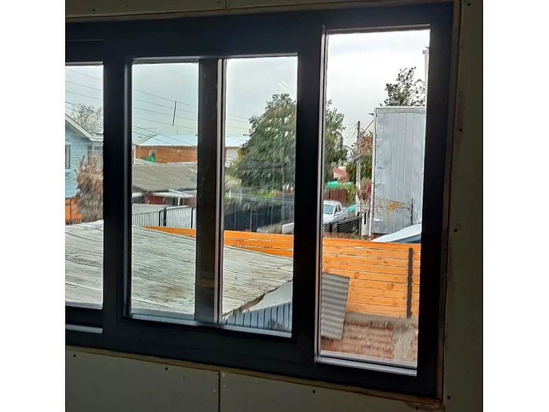 Ventana de aluminio sistema corrediza Chile