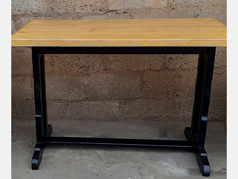 mueble mesa pequeña amarilla chile