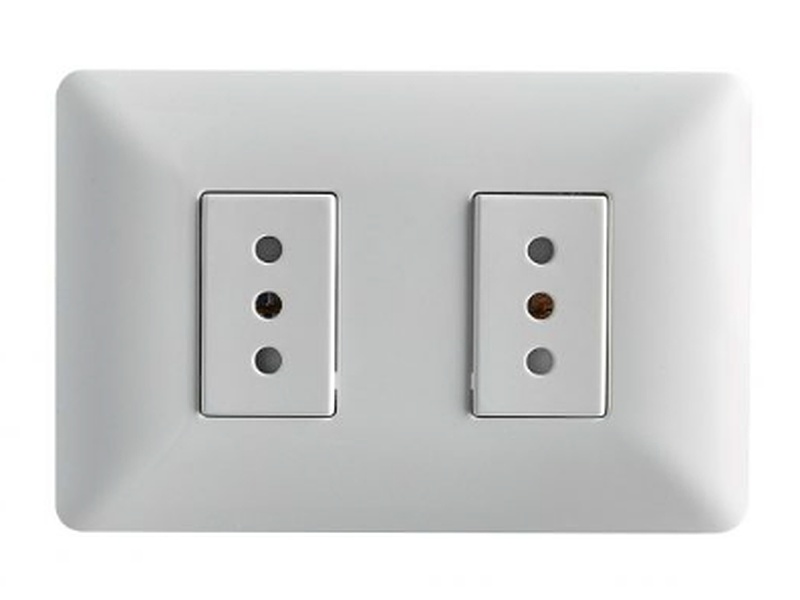 Enchufe Doble 10A 250V Chile