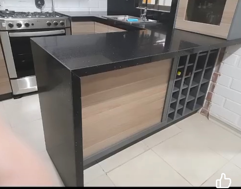 Meson de cuarzo Negro para cocina Chile