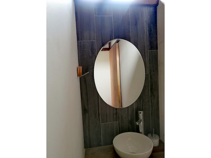 Porcelanato en baño Chile