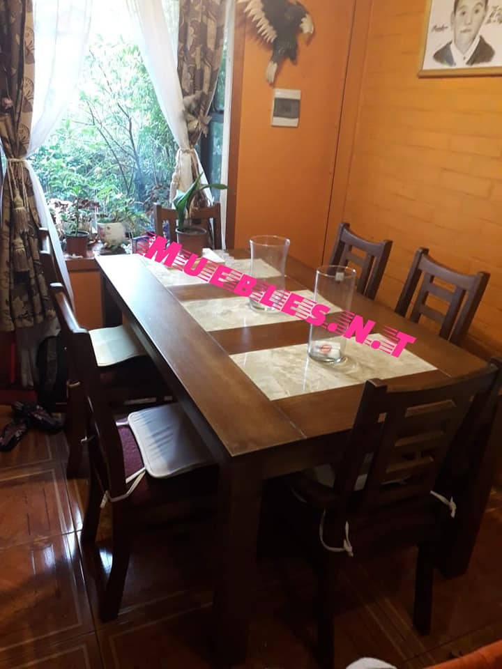 Sala Comedor de 8 puestos de madera Chile