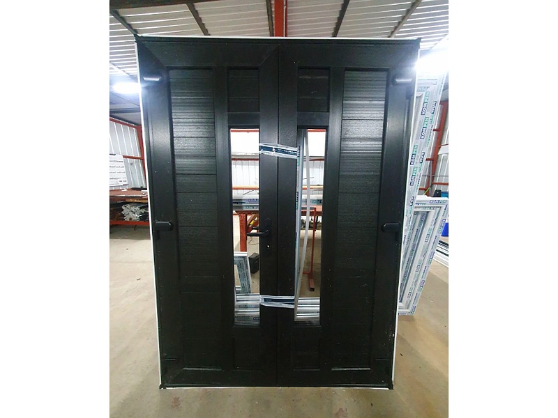 Mampara pvc europeo negro Chile