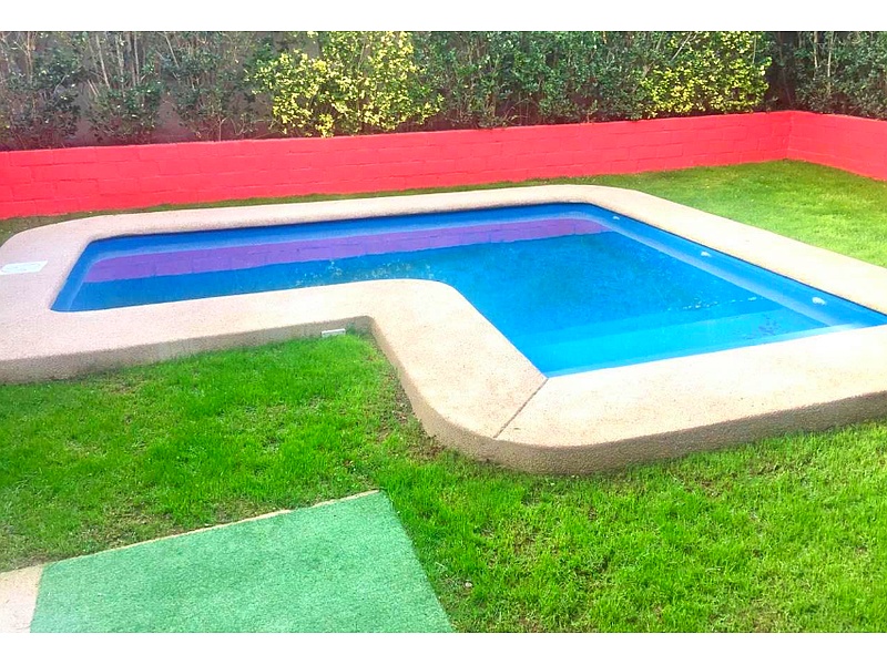 Piscina en L Chile