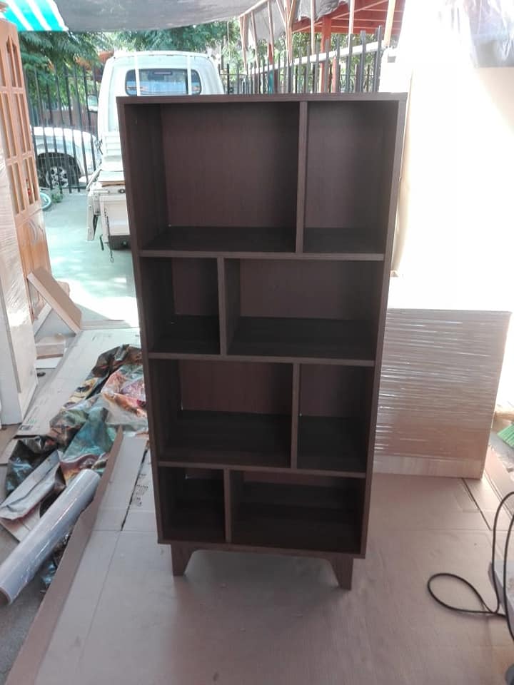Escritorio de madera oscura Chile
