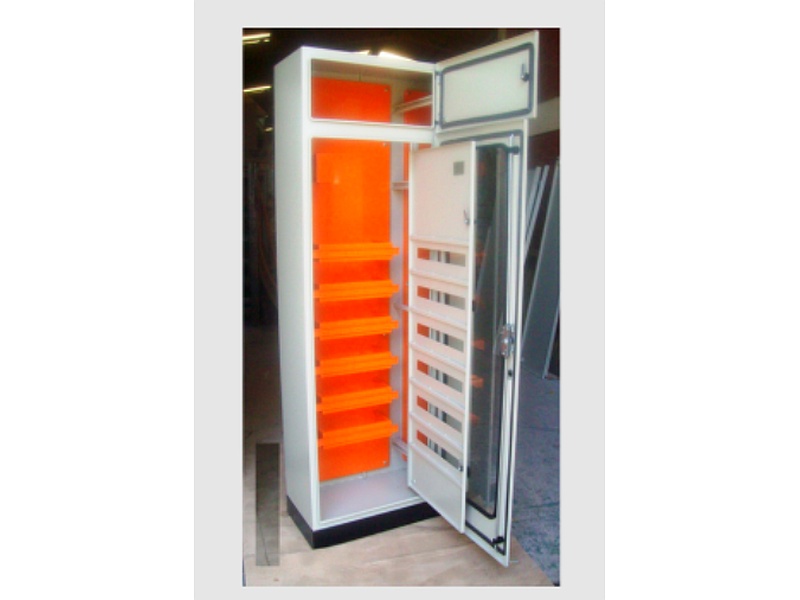 Gabinete compacto Chile