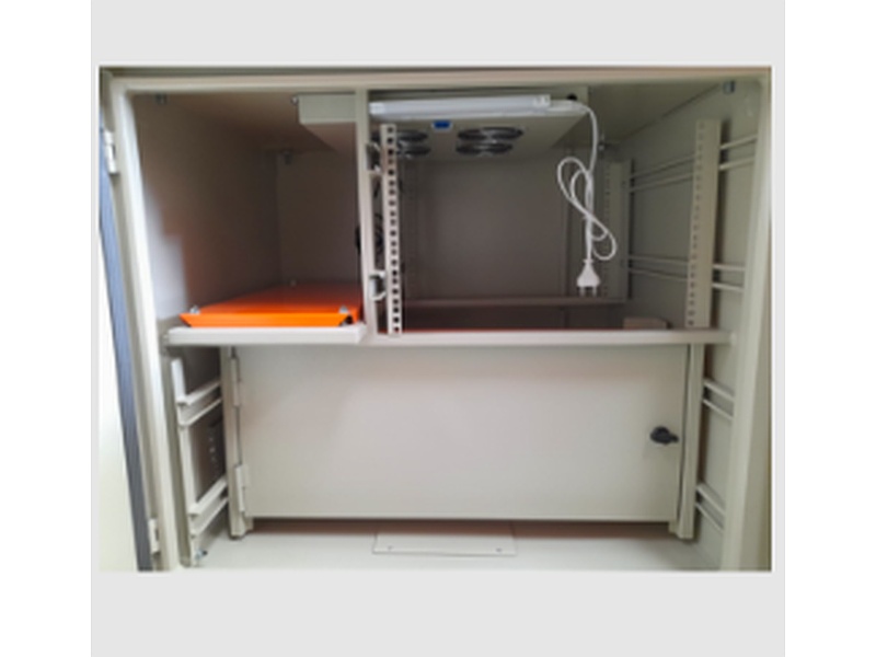 Gabinete doble para carro movil control y porta baterias Chile
