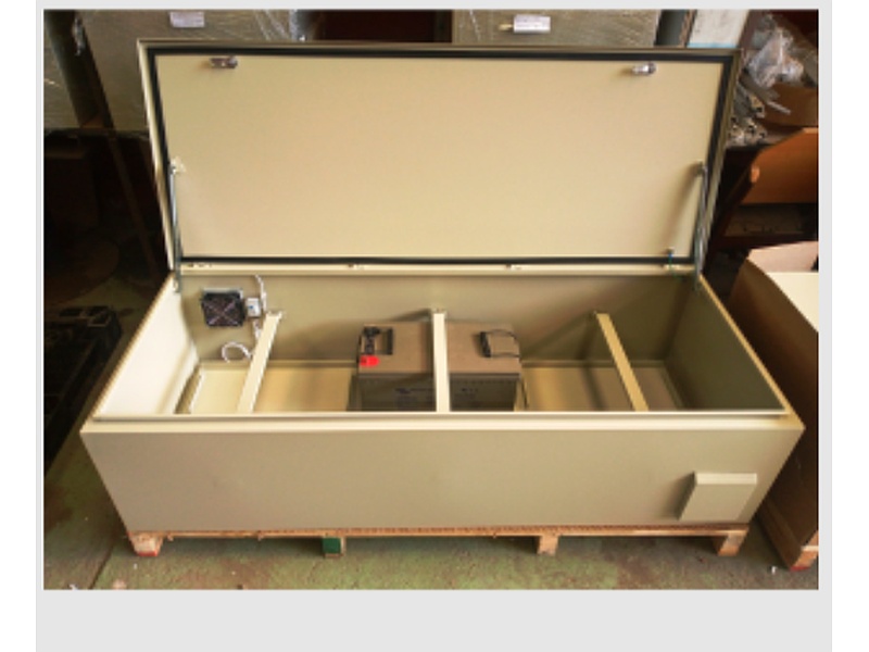 Gabinete porta 6 baterias de GEL de 220 AH Chile