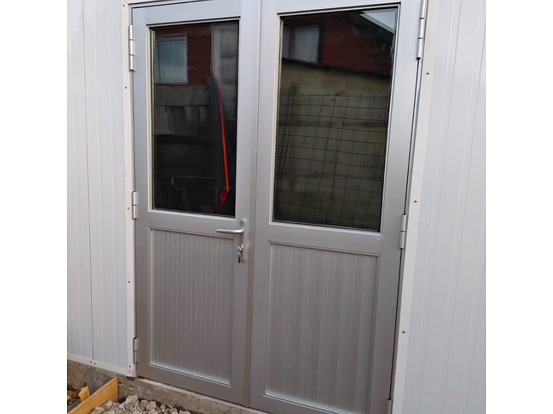 Puerta de aluminio termopanel color mate Chile