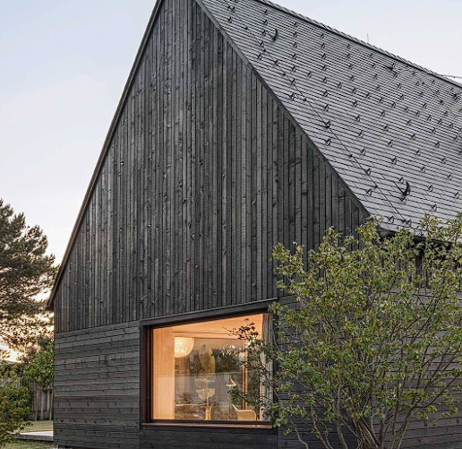 Arquitectura de casa con techo a dos aguas Chile