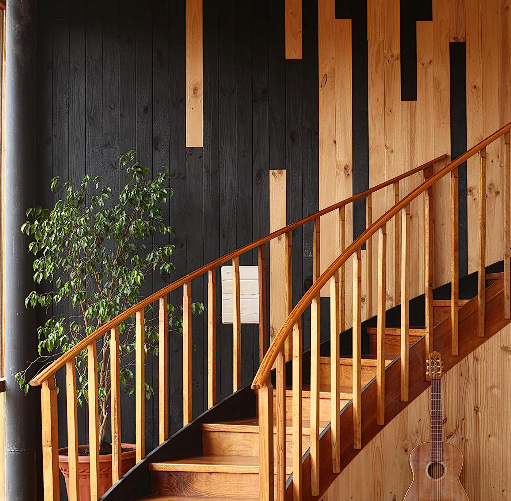 Diseño de escaleras interiores en madera Chile