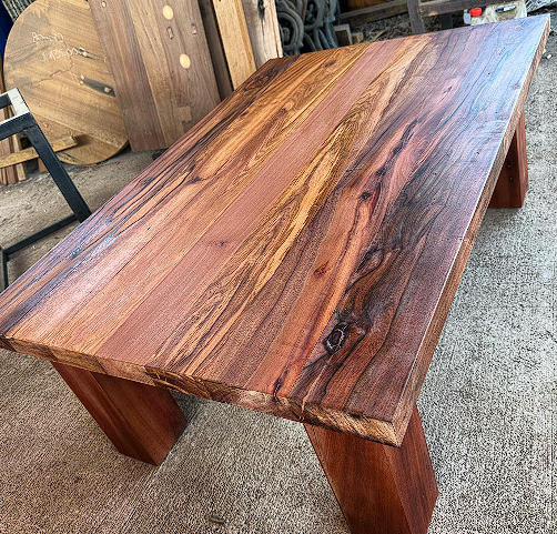 Mesa de roble natural para interiores Chile