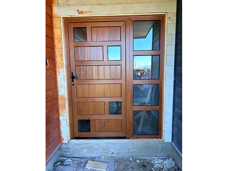 Puerta PVC línea Europea color Kolonial Chile