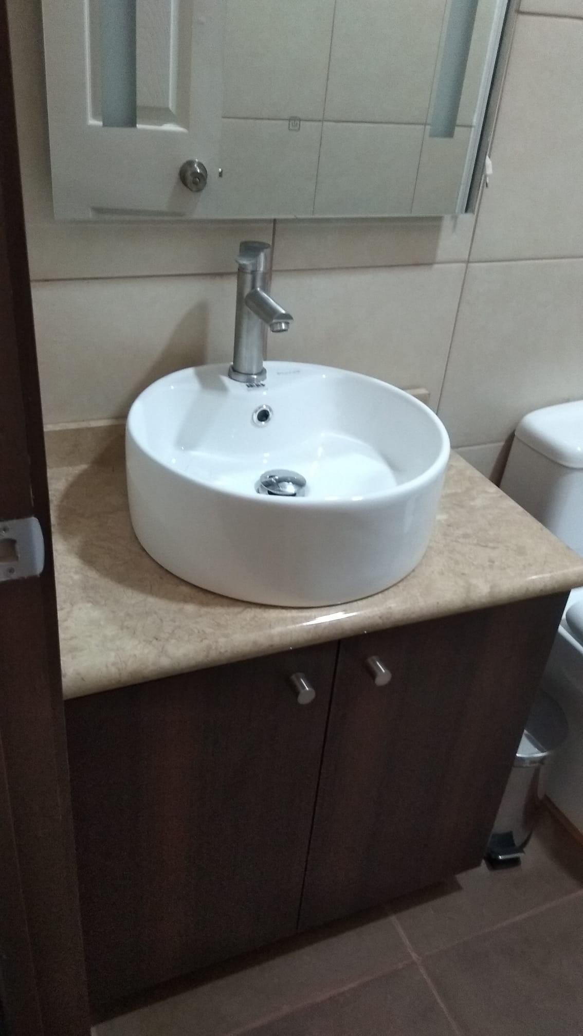 Lavabo de ceramica circular Chile