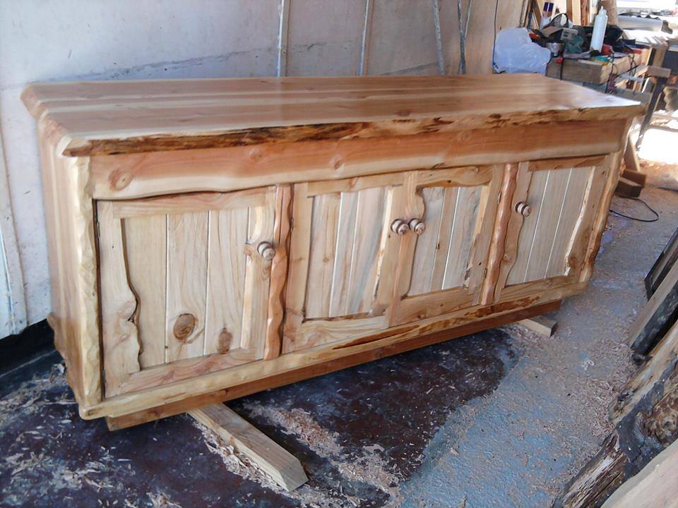 Mueble confeccionado en pino oregón Chile
