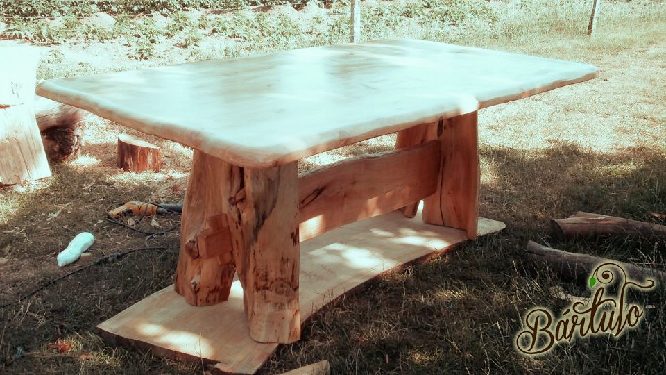 Mesa rustica de madera pequeña Chile