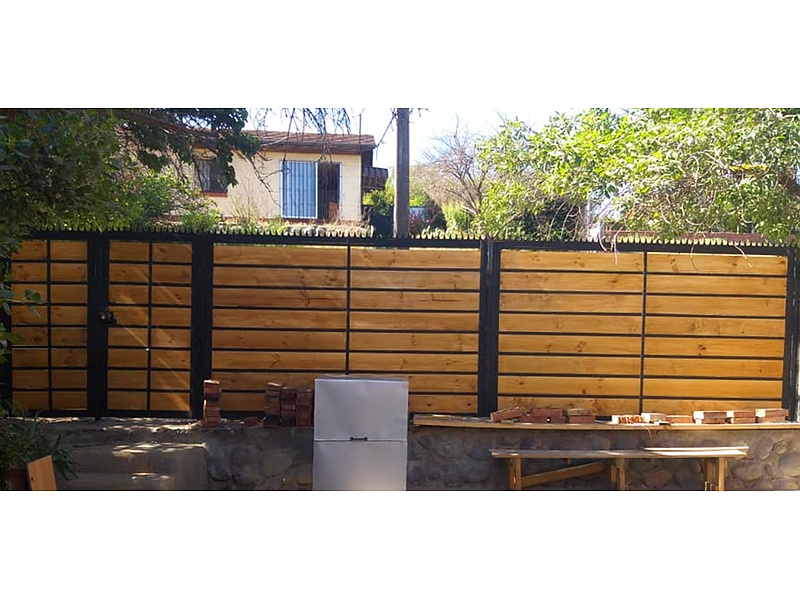 Remodelación de reja de madera Chile